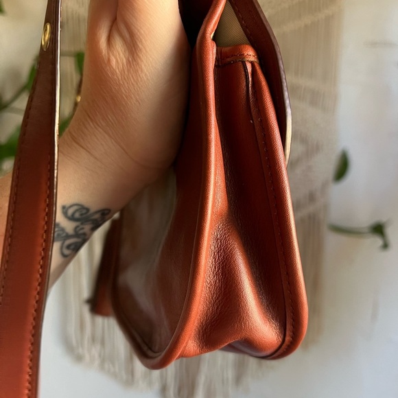 Coach Legacy Amanda Crossbody Bag 19925 Brown Leather Turnlock Tassel Rare - Picture 11 of 13